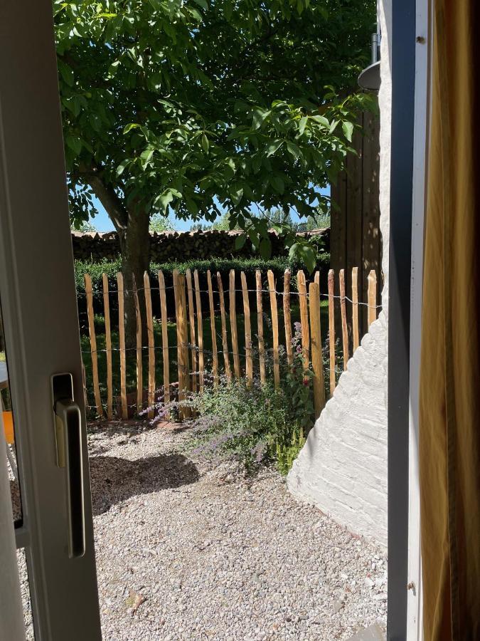 Bed and Breakfast De Wabisabiboerderij Oedelem Esterno foto